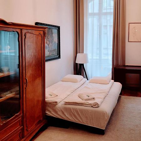 Christoph'S Central Apartment Budapest Bagian luar foto