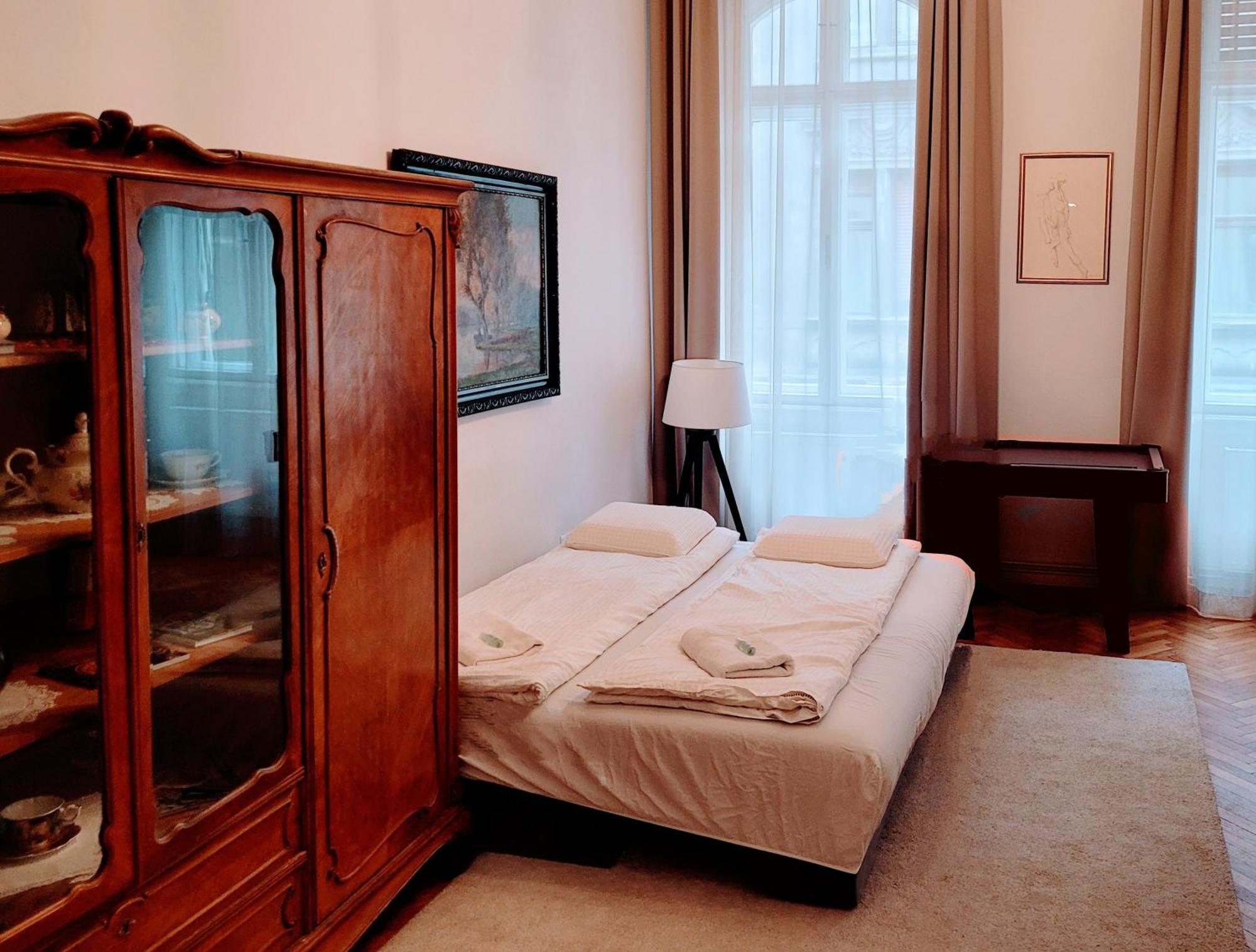 Christoph'S Central Apartment Budapest Bagian luar foto