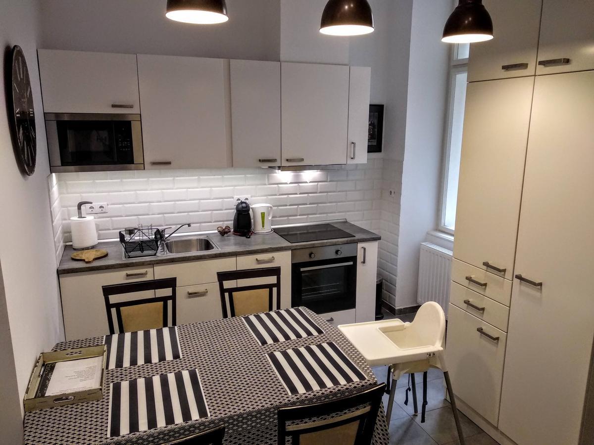 Christoph'S Central Apartment Budapest Bagian luar foto